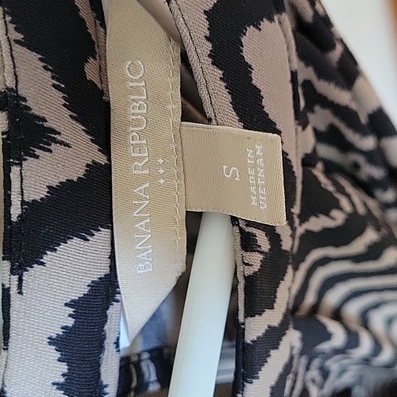 Banana Republic Dress - Picture 3 of 13